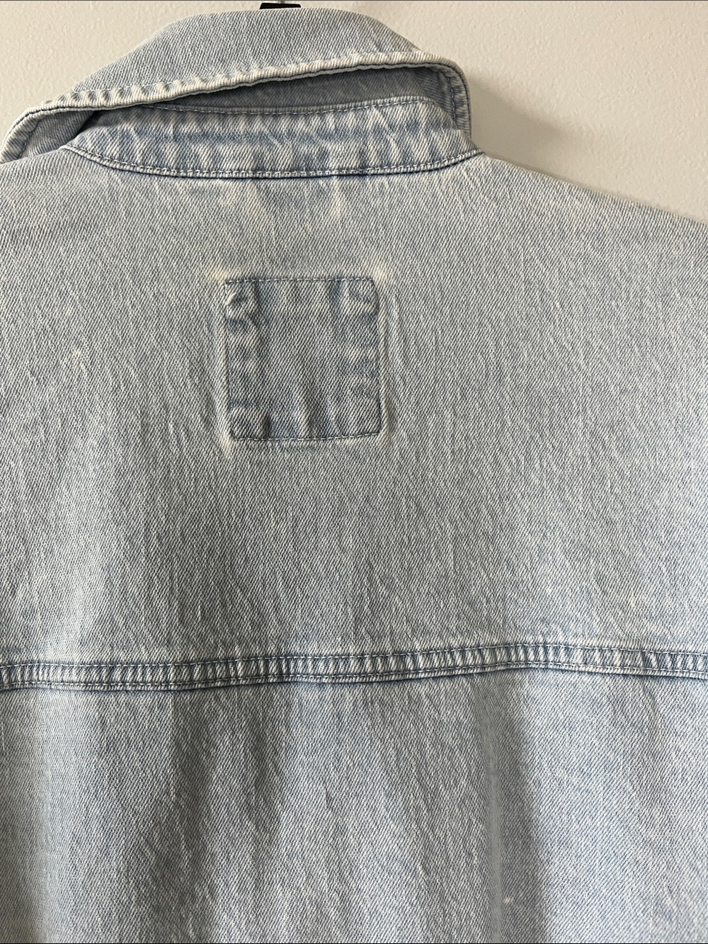 Abercrombie & Fitch Denim Shacket Long Button Down 90’s style Jean layering top - Picture 4 of 6